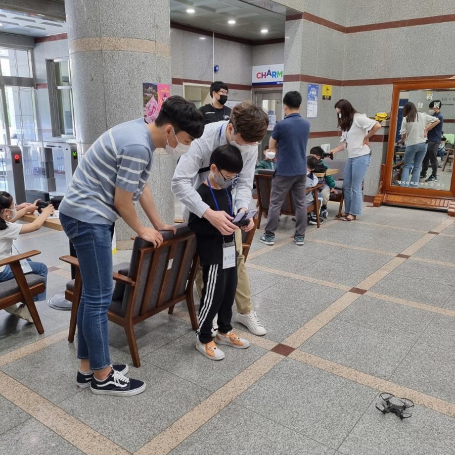 스마트IT 학부, 제천 기적의 도서관과 지역연계 드론 교육프로그램 실시